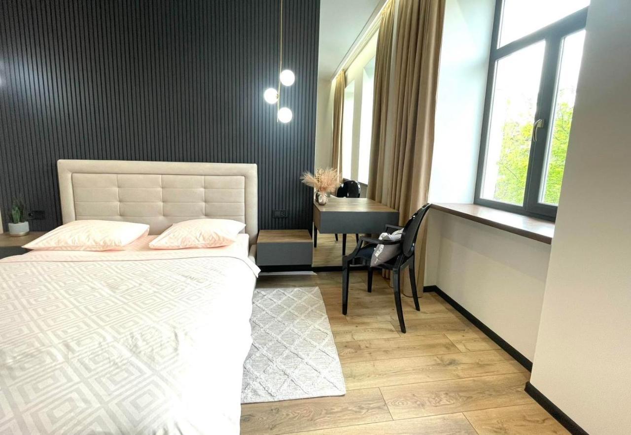 Сучасні Апартаменти В Центрі,Паркінг Leopoli Esterno foto