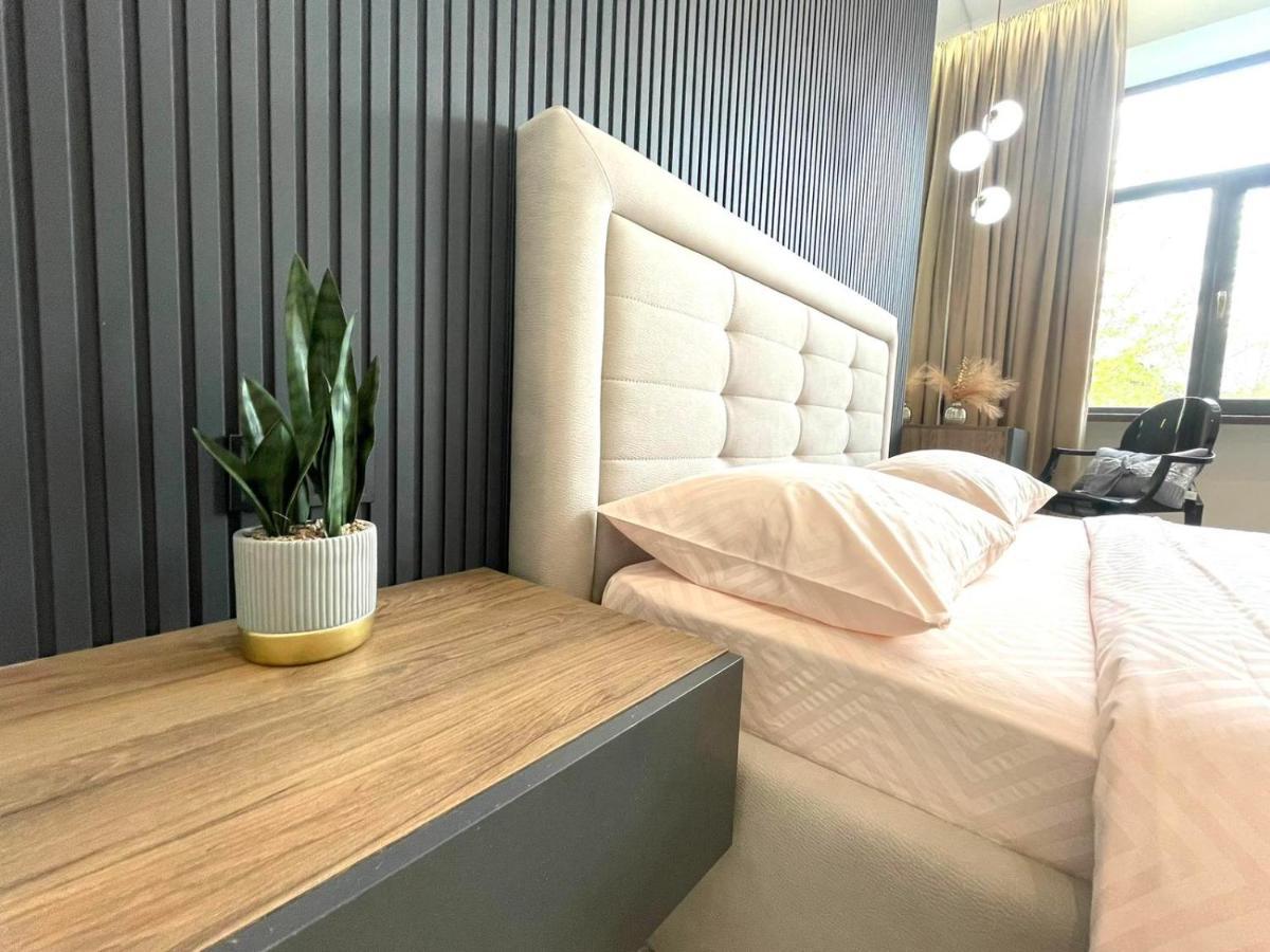 Сучасні Апартаменти В Центрі,Паркінг Leopoli Esterno foto